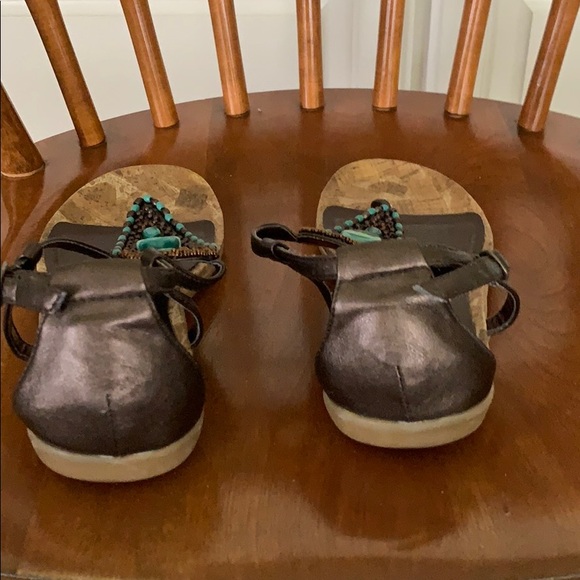 Kenneth Cole Reaction Sandals - Picture 2 of 6